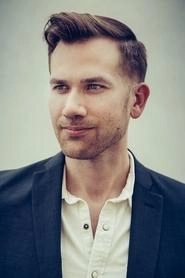 Ảnh diễn viên Aaron Moorhead